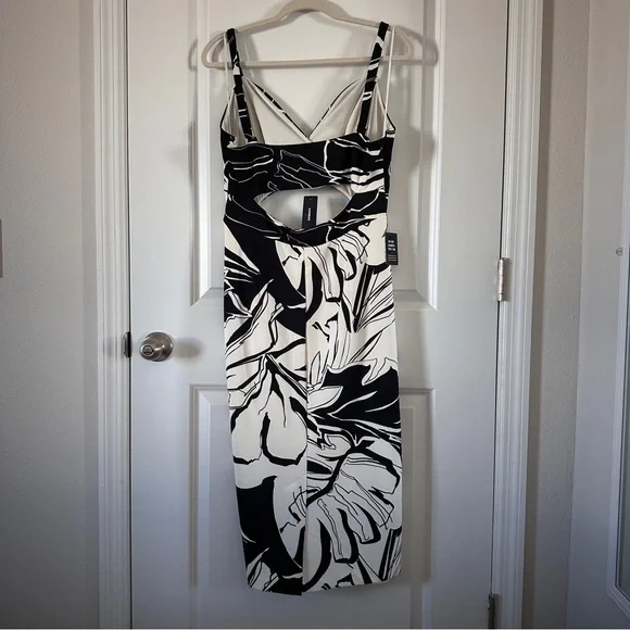 Express NWT Off White and Black Cutout Dress, Large - Picture 4 of 8